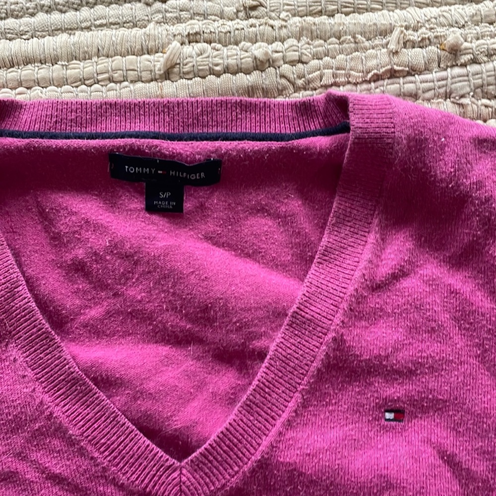 Tommy Hilfiger Cropped Pink Crew Sweater